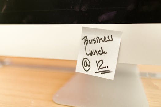house with a sticky note labeled ’lien’